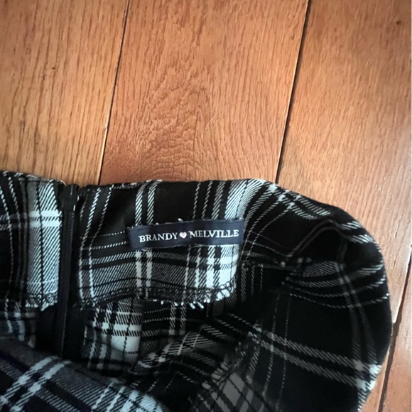 Brandy Melville Black and White Mini Skirt - One Size - Picture 2 of 3